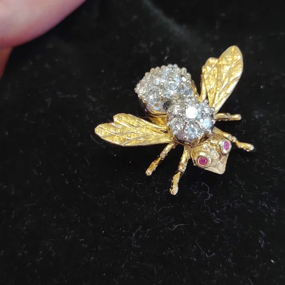 Diamond Bee pin brooch Ruby eyes, 18k yellow gold, Herbert Rosenthal, Natural - Picture 2 of 15